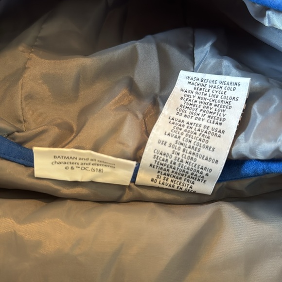 Batman light jacket (4T) - Picture 6 of 9